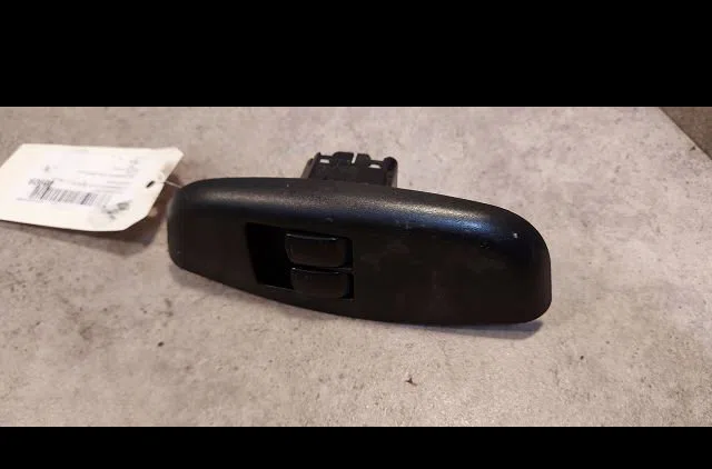 Commande lève-glace porte avant gauche Daewoo KALOS (KLAS) 1.2 (2003) occasion