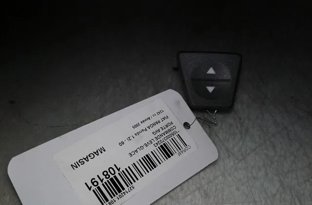 Commande lève-glace porte avant gauche Fiat PANDA (169_) 1.2 (169.axb11, 169.axb1a) (2003) 5 portes occasion
