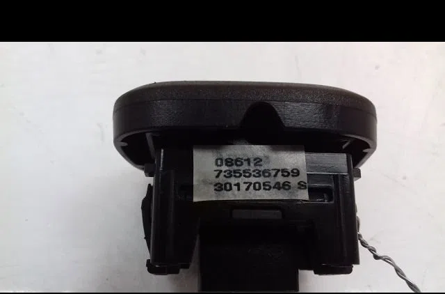 Commande lève-glace porte avant gauche Fiat PANDA (312_, 319_) 0.9 (312pxg1a) (2012) occasion