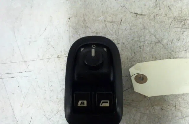 Commande lève-glace porte avant gauche FIAT SCUDO occasion