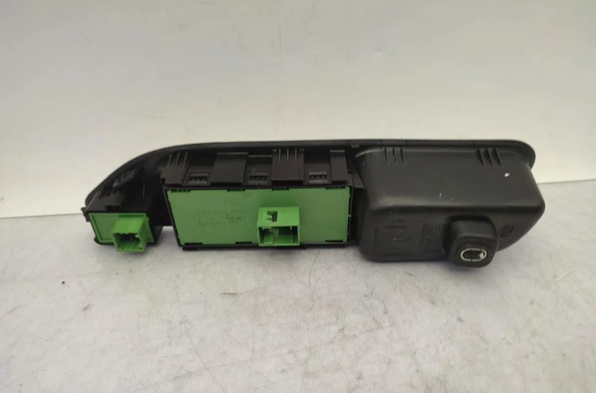 Commande lève-glace porte avant gauche FIAT TIPO 2 PHASE 1 occasion — photo 3