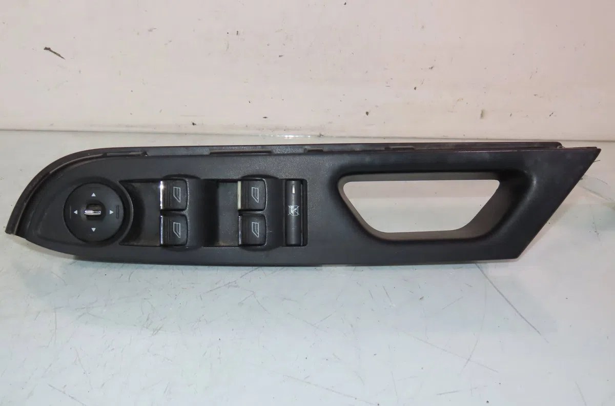 Commande lève-glace porte avant gauche FORD B-MAX occasion