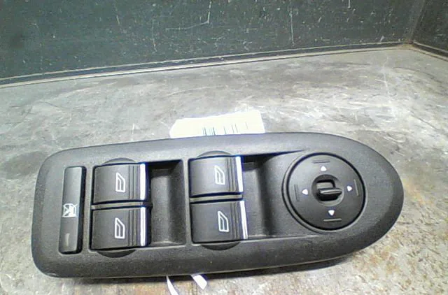 Commande lève-glace porte avant gauche Ford C-MAX (DM2) 1.6 tdci (2007-2010) 5 portes occasion