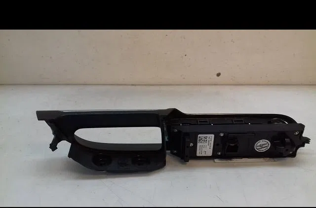 Commande lève-glace porte avant gauche Ford C-MAX II (DXA-CB7, DXA-CEU) 2.0 tdci (2010-2019) occasion
