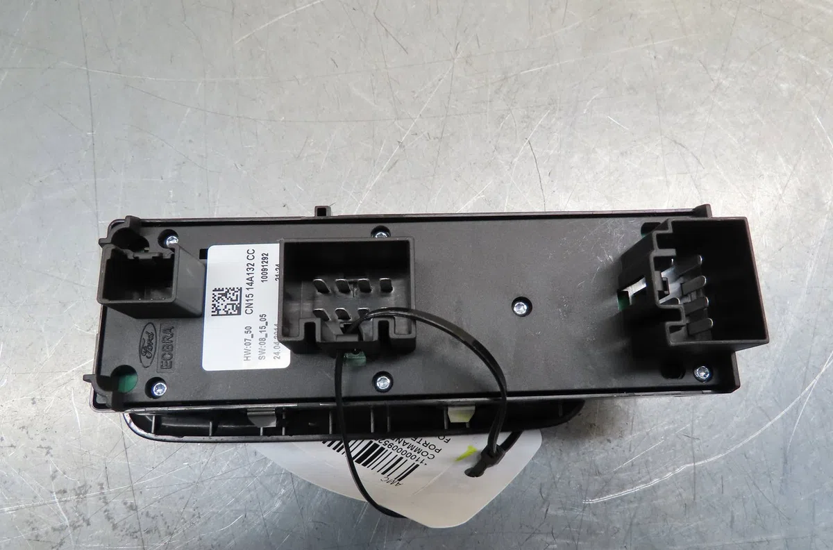 Commande lève-glace porte avant gauche Ford ECOSPORT 1.5 tdci (2013) occasion