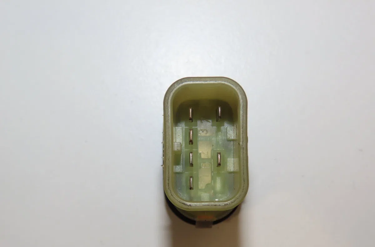 Commande lève-glace porte avant gauche Ford FOCUS I (DAW, DBW) 1.4 16v (1998-2004) occasion