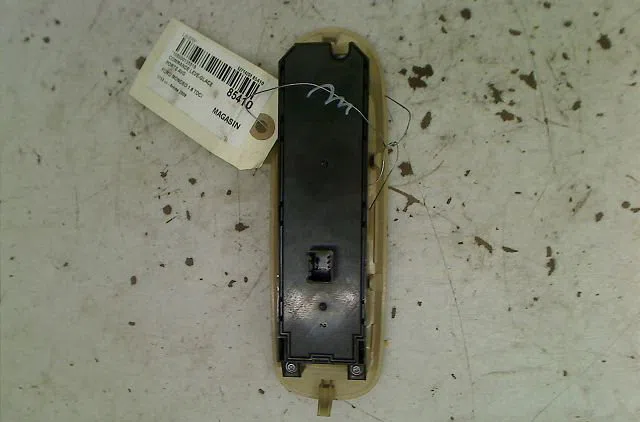 Commande lève-glace porte avant gauche Ford MONDEO IV (BA7) 1.8 tdci (2007-2015) occasion