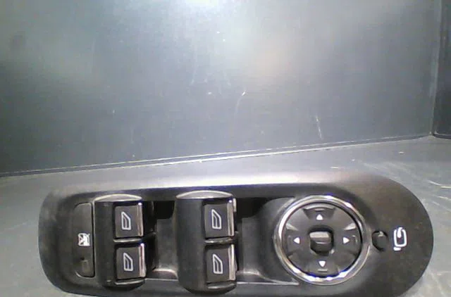 Commande lève-glace porte avant gauche Ford MONDEO IV (BA7) 2.0 tdci (2007-2015) occasion