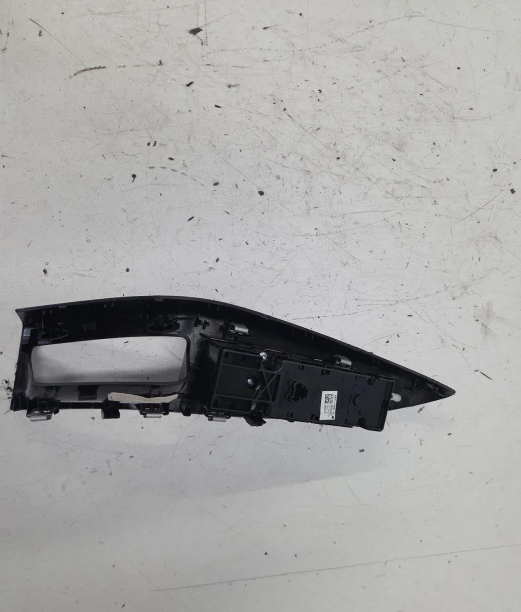 Commande lève-glace porte avant gauche FORD PUMA 2 occasion