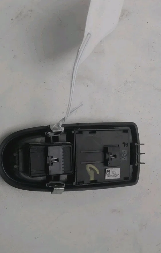 Commande lève-glace porte avant gauche Iveco DAILY V Camionnette 29s13, 29l13, 35c13, 35s13, 40c13, 40s13 (2011-2014) oc