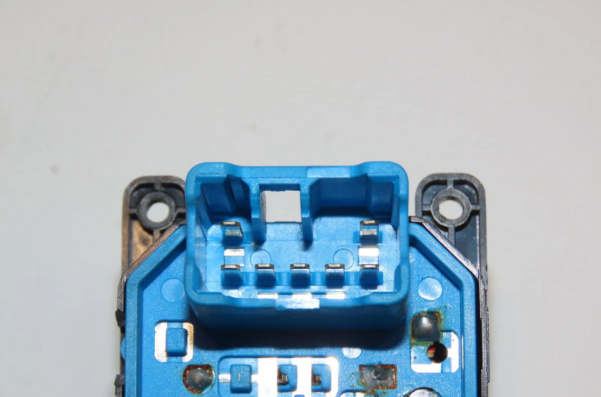 Commande lève-glace porte avant gauche Kia PICANTO I (SA) 1.1 (2004-2011) occasion