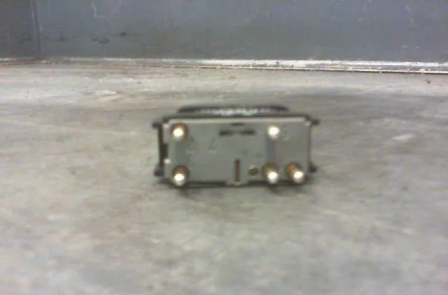 Commande lève-glace porte avant gauche MERCEDES 250 1992 occasion