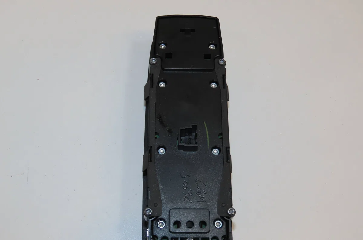 Commande lève-glace porte avant gauche Mercedes-benz CLASSE B Sports Tourer (W246, W242) B 180 cdi (246.200) (2011-2014)