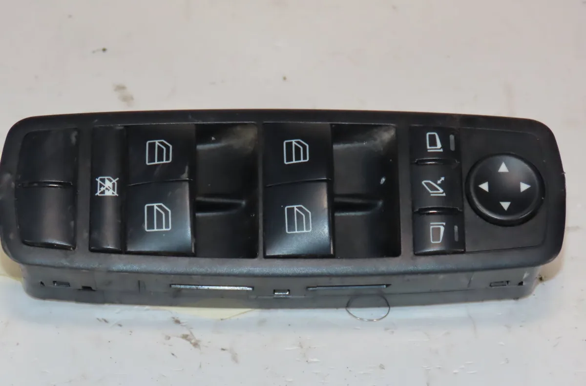 Commande lève-glace porte avant gauche Mercedes-benz CLASSE M (W164) Ml 350 cdi 4-matic (164.125, 164.124) (2009-2011) o