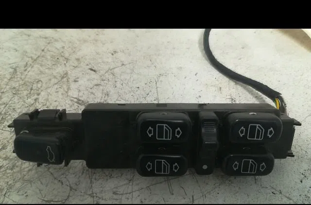 Commande lève-glace porte avant gauche Mercedes-benz CLASSE S (W220) S 600 (220.878, 220.178) (2000-2005) occasion