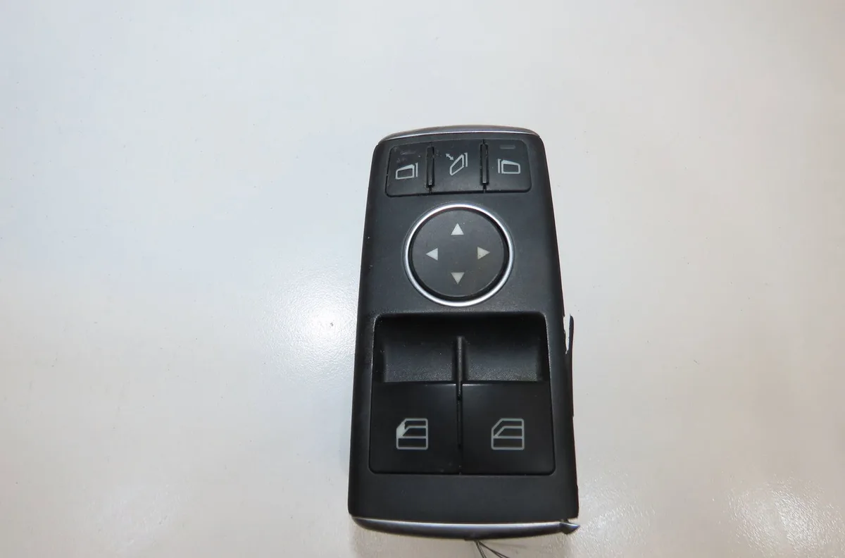 Commande lève-glace porte avant gauche Mercedes-benz SLK (R172) 200 (172.448) (2011) 2 portes occasion