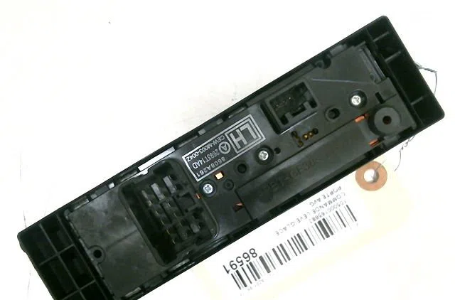 Commande lève-glace porte avant gauche MITSUBISHI ASX occasion