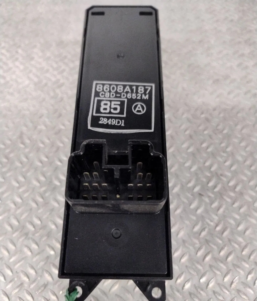 Commande lève-glace porte avant gauche MITSUBISHI OUTLANDER 2  OUTLANDER 2 PHASE 2 occasion