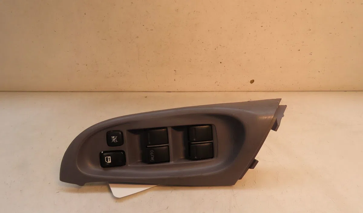 Commande lève-glace porte avant gauche NISSAN ALMERA 2002 occasion