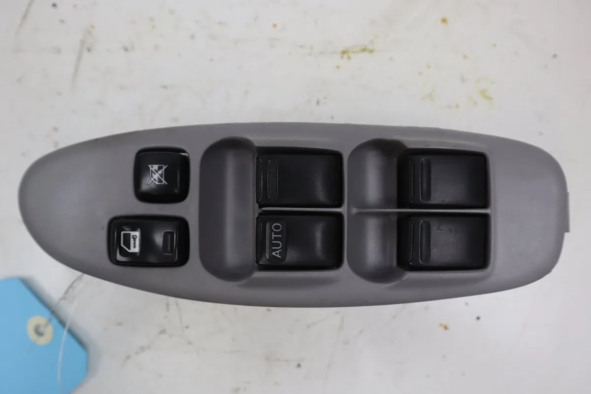 Commande lève-glace porte avant gauche Nissan ALMERA TINO (V10) 1.8 (2000-2006) occasion