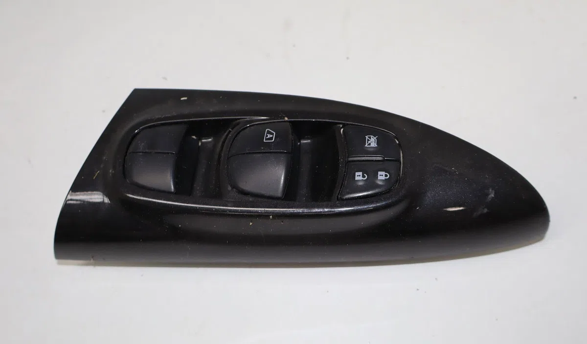 Commande lève-glace porte avant gauche Nissan JUKE (F15) 1.5 dci (2010) 5 portes occasion