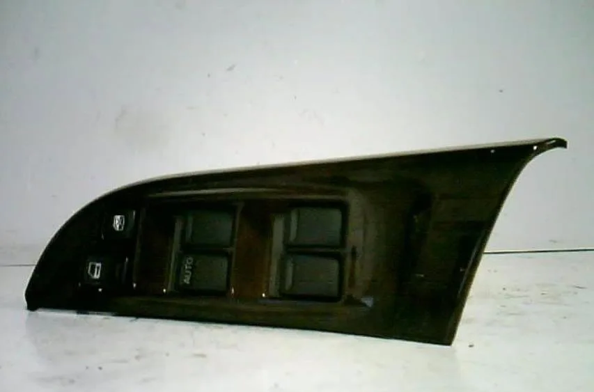 Commande lève-glace porte avant gauche Nissan MAXIMA - MAXIMA QX V (A33) 2.0 v6 24v (2000-2003) occasion