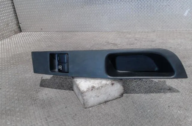 Commande lève-glace porte avant gauche NISSAN MICRA 3  MICRA 3 PHASE 3 occasion