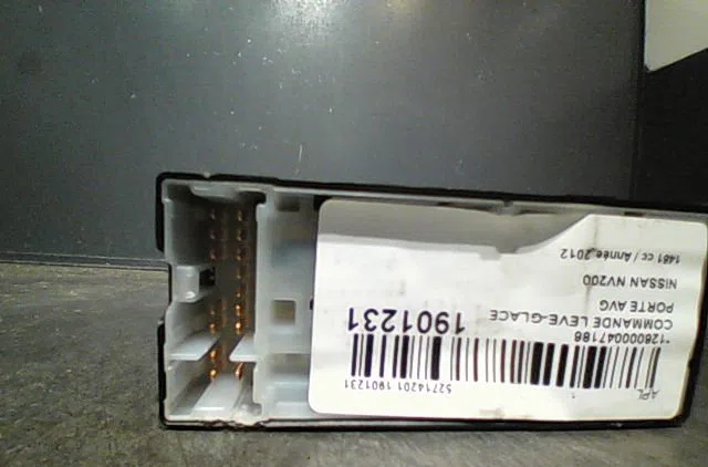 Commande lève-glace porte avant gauche Nissan NV200 Camionnette 1.5 dci 110 (m20, m20m) (2011) occasion