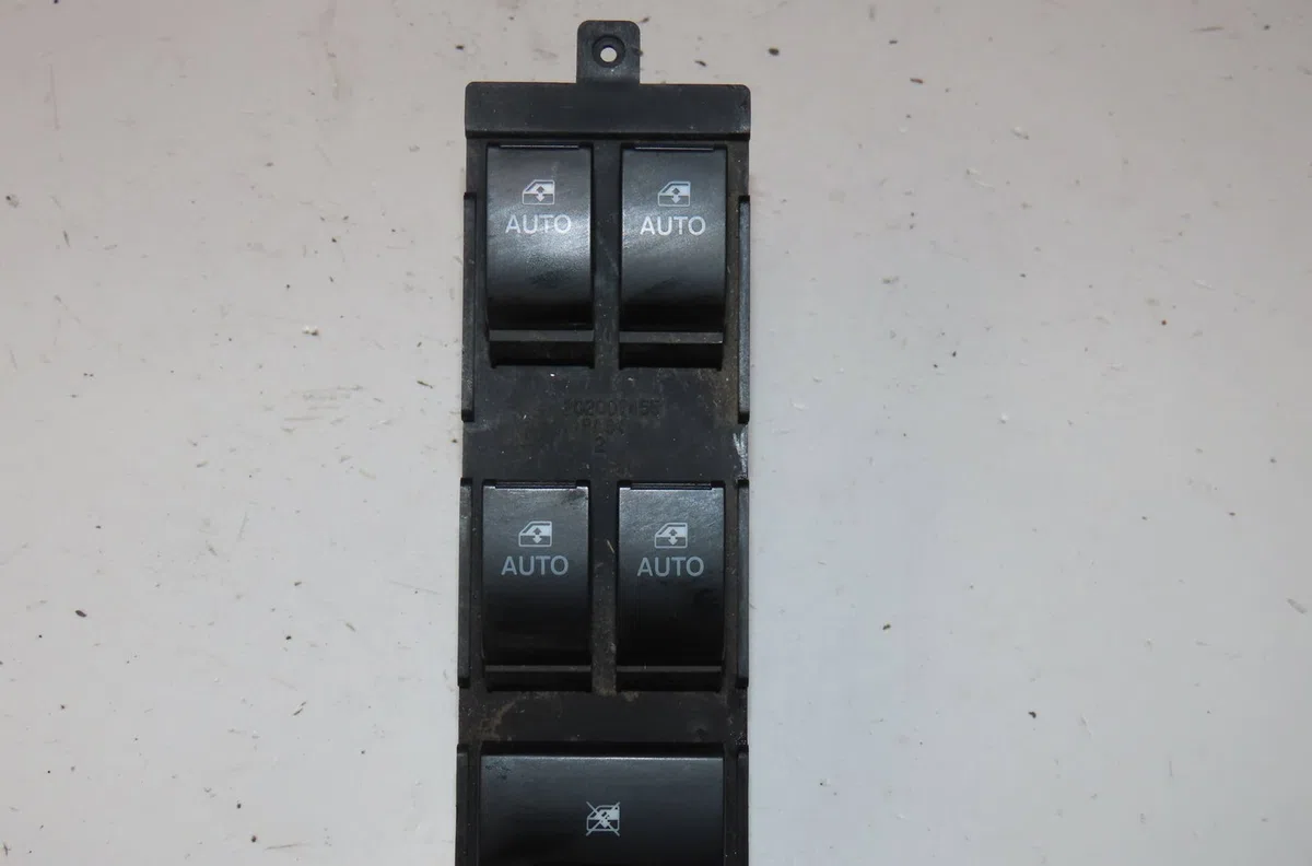 Commande lève-glace porte avant gauche Opel ANTARA A (L07) 2.2 cdti (2010-2015) occasion