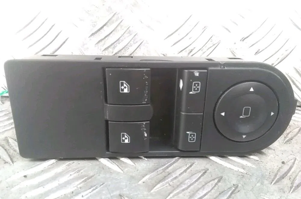 Commande lève-glace porte avant gauche OPEL ASTRA GTC COUPE 1.9 CDTI 2006 occasion