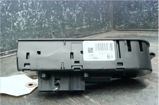 Commande lève-glace porte avant gauche Opel ASTRA H (A04) 1.7 cdti (l48) (2004-2010) 5 portes occasion