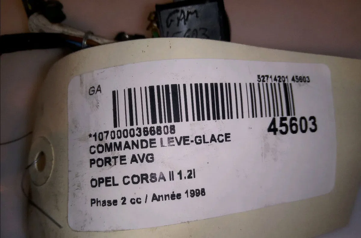 Commande lève-glace porte avant gauche Opel CORSA B (S93) 1.2 i 16v (f08, f68, m68) (1998-2000) 5 portes occasion