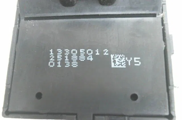 Commande lève-glace porte avant gauche OPEL MERIVA occasion
