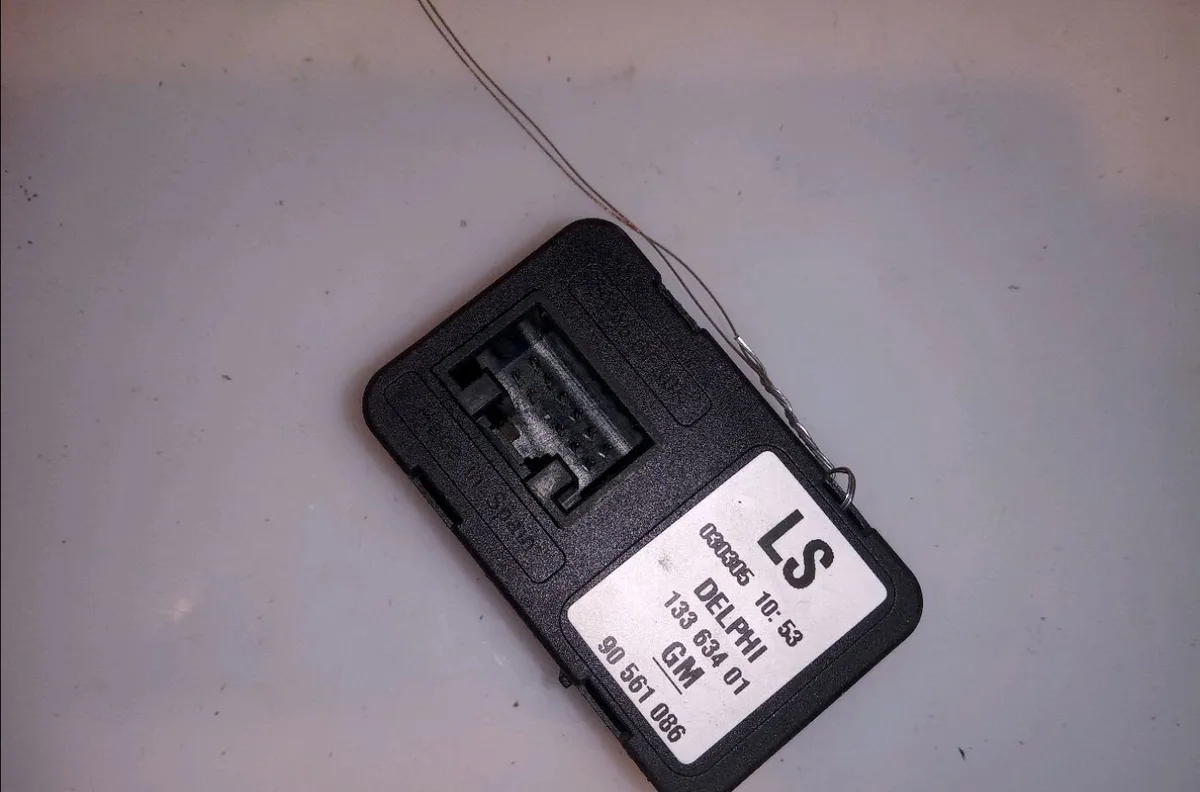 Commande lève-glace porte avant gauche Opel ZAFIRA A Monospace (T98) 2.2 dti 16v (f75) (2002-2005) 5 portes occasion