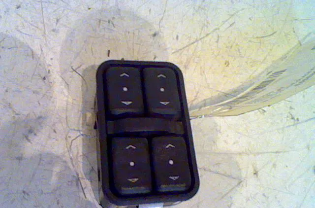 Commande lève-glace porte avant gauche OPEL ZAFIRA I 2000 occasion