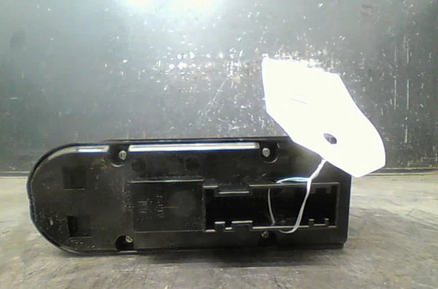 Commande lève-glace porte avant gauche Opel ZAFIRA - ZAFIRA FAMILY B (A05) 1.7 cdti (m75) (2008-2015) occasion