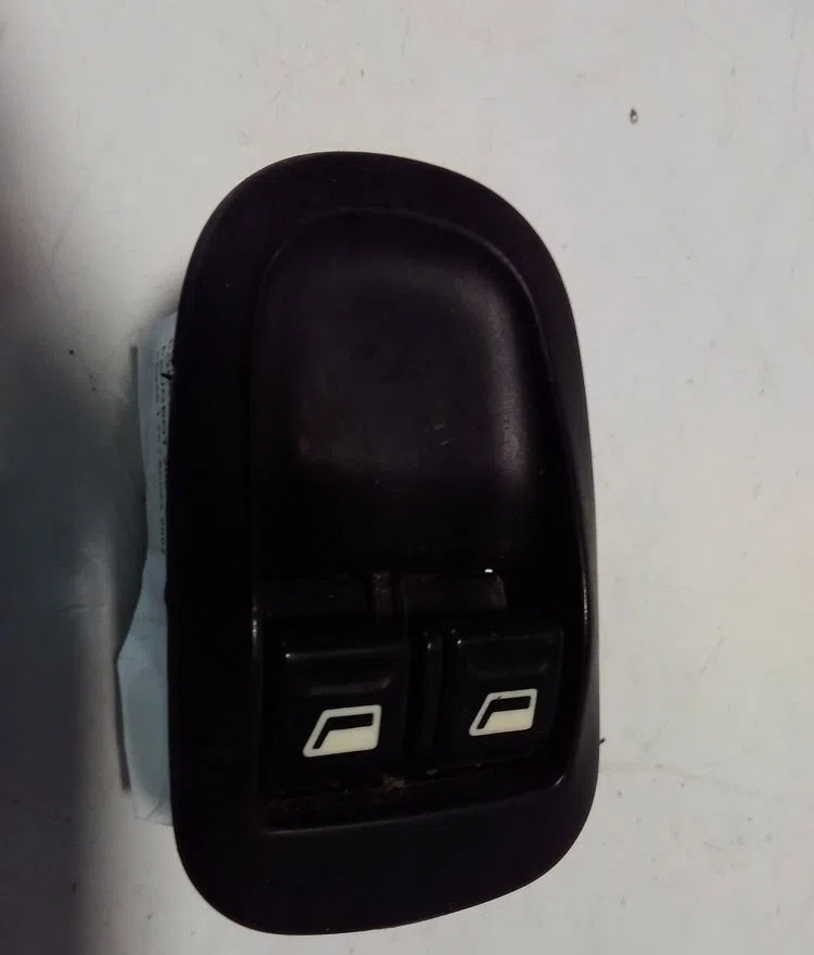 Commande lève-glace porte avant gauche PEUGEOT 206 2002 occasion