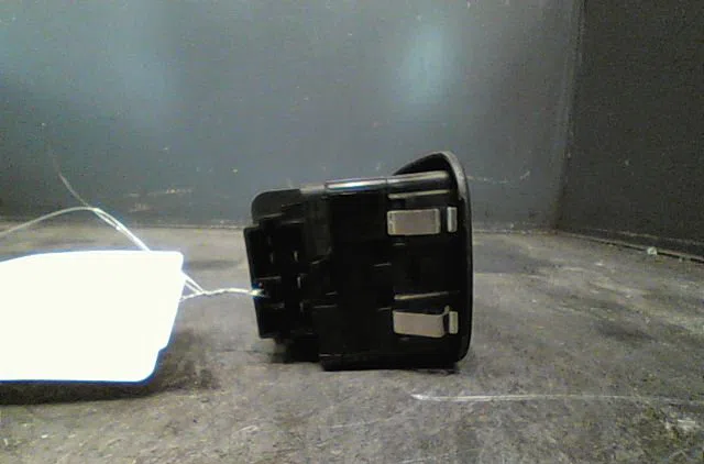 Commande lève-glace porte avant gauche Peugeot 206 (2L_, 2M_) 1.4 i (2010-2013) occasion