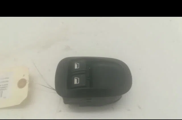 Commande lève-glace porte avant gauche Peugeot 306 3-5 portes (7A, 7C, N3, N5) 1.4 (1993-2001) 5 portes occasion