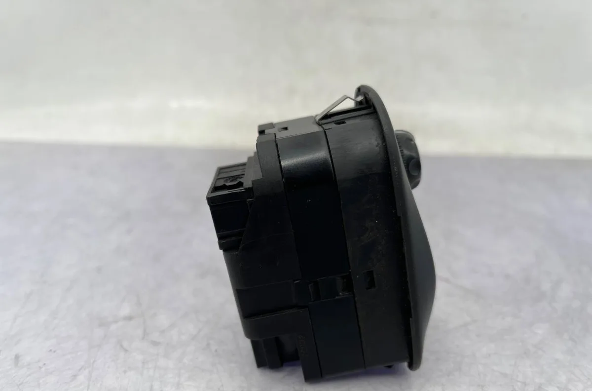 Commande lève-glace porte avant gauche PEUGEOT 306 PHASE 2 occasion