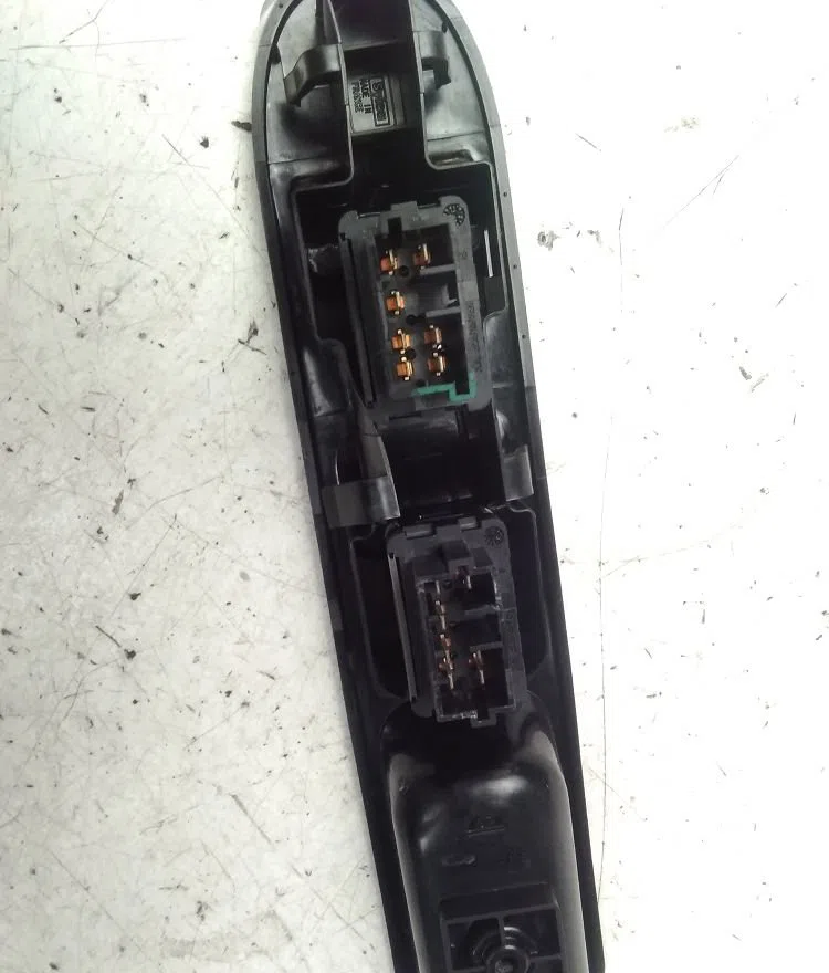 Commande lève-glace porte avant gauche PEUGEOT 307 2002 occasion