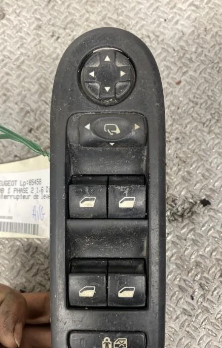 Commande lève-glace porte avant gauche PEUGEOT 308 1 PHASE 2 occasion