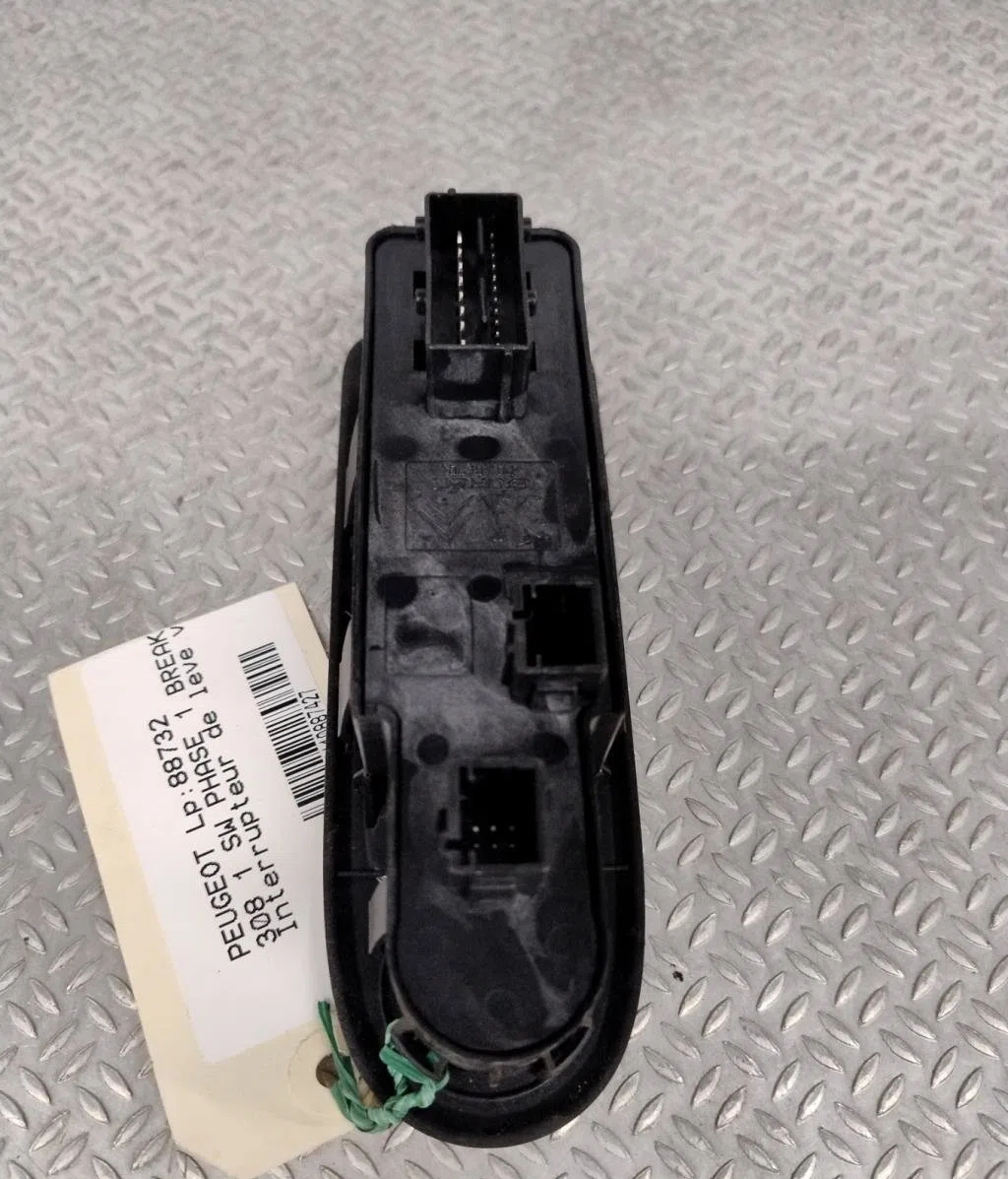 Commande lève-glace porte avant gauche PEUGEOT 308 1 SW  308 1 SW PHASE 1 BREAK occasion