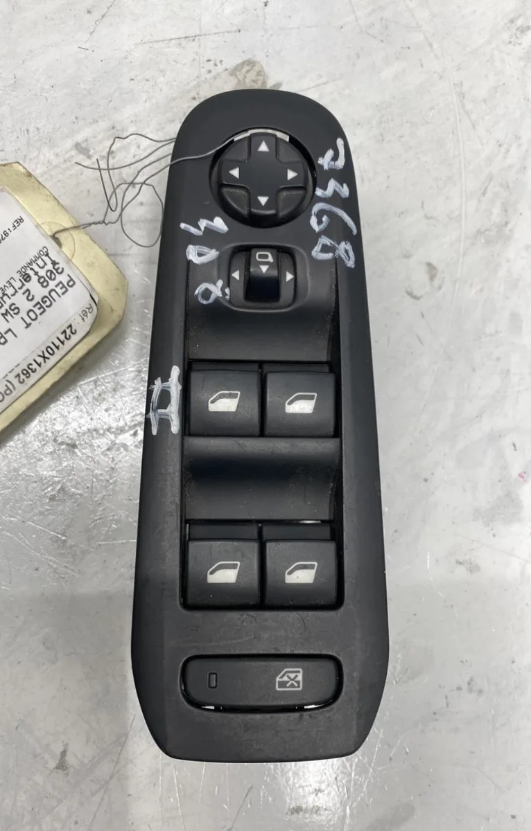 Commande lève-glace porte avant gauche Peugeot 308 SW II (LC_, LJ_, LR_, LX_, L4_) 1.5 bluehdi 130 (2017-2021) occasion