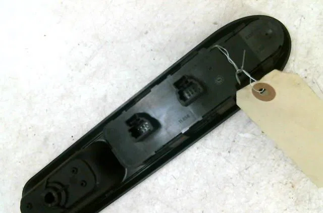 Commande lève-glace porte avant gauche Peugeot 407 SW (6E_) 3.0 (2004-2010) occasion