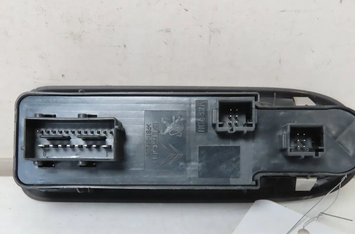 Commande lève-glace porte avant gauche Peugeot 508 SW I (8E_) 1.6 (2012-2018) occasion