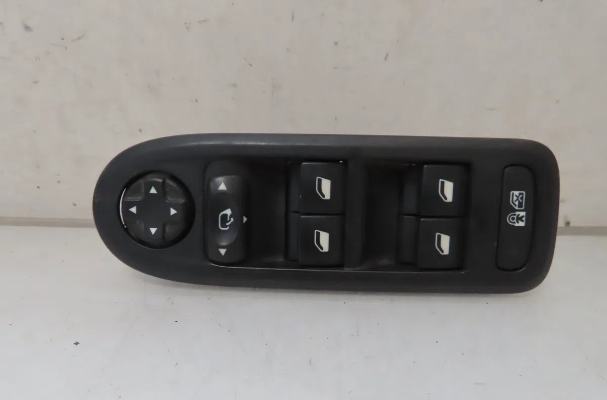 Commande lève-glace porte avant gauche Peugeot 508 SW I (8E_) 1.6 (2012-2018) occasion