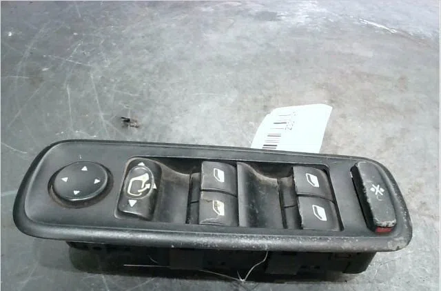 Commande lève-glace porte avant gauche Peugeot 807 (EB_) 2.2 hdi (2002) occasion