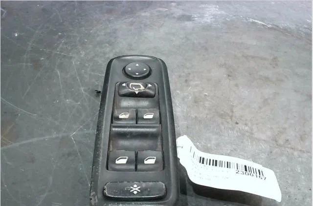 Commande lève-glace porte avant gauche Peugeot 807 (EB_) 2.2 hdi (2002) occasion