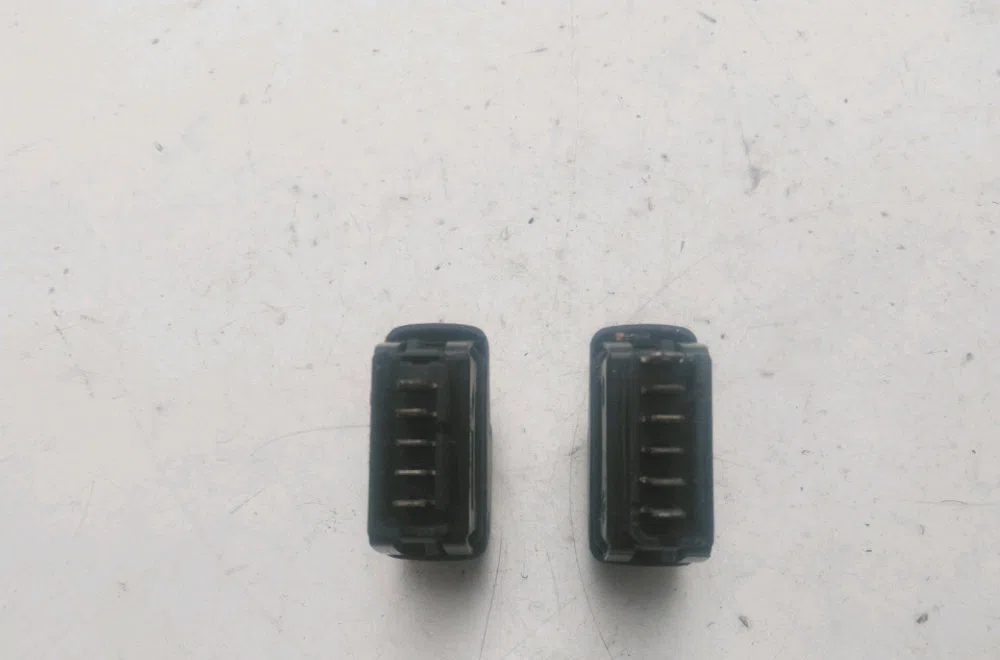 Commande lève-glace porte avant gauche RENAULT CLIO 2 2000 occasion